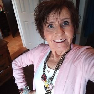 Meet your Posher, Aliciaandlarkin